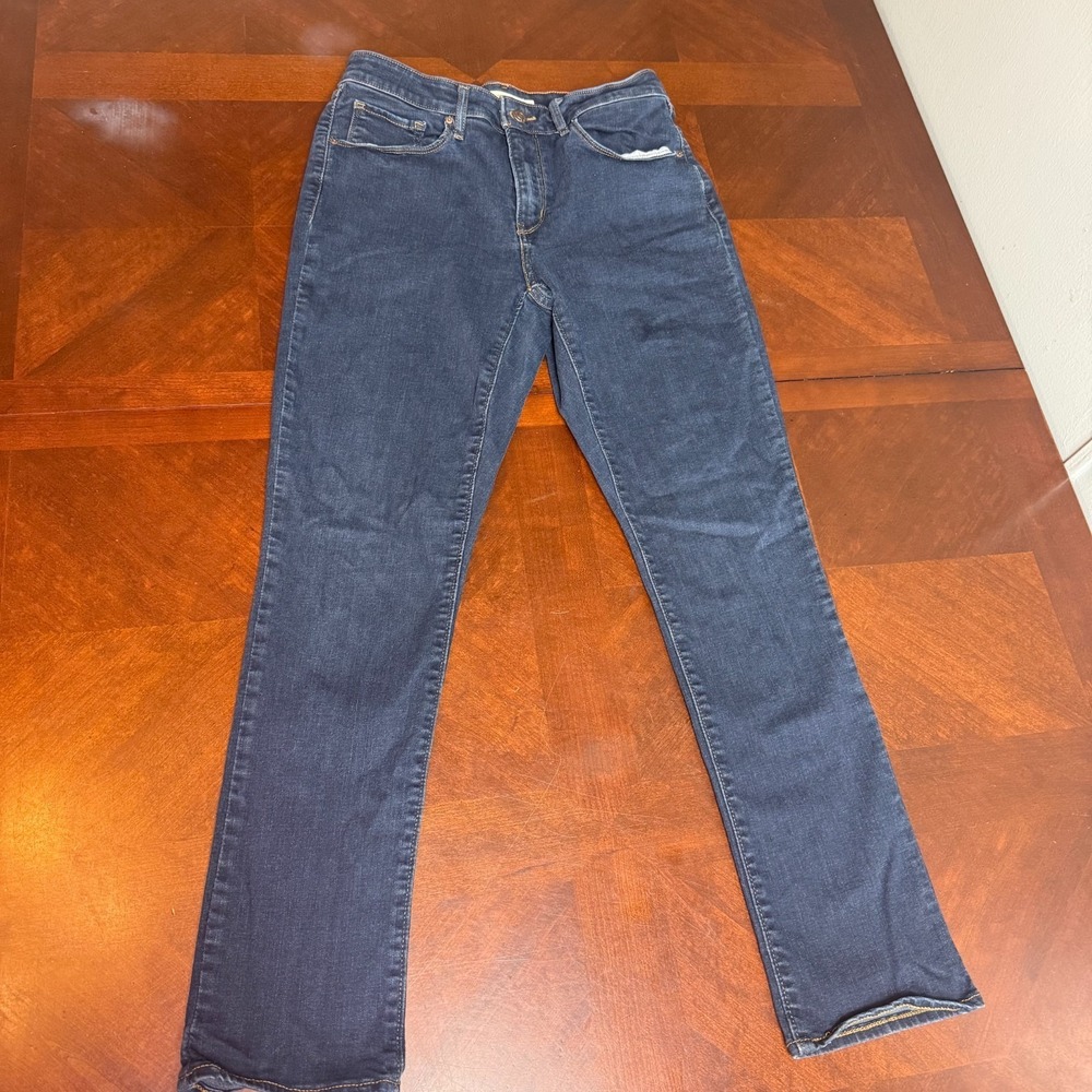 Levi's Classic Mid Rise Skinny Jeans Women Size 30 Dark Wash‎ Stretch Denim